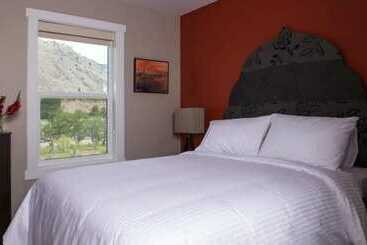 پانسیون Klippers Guest Suites