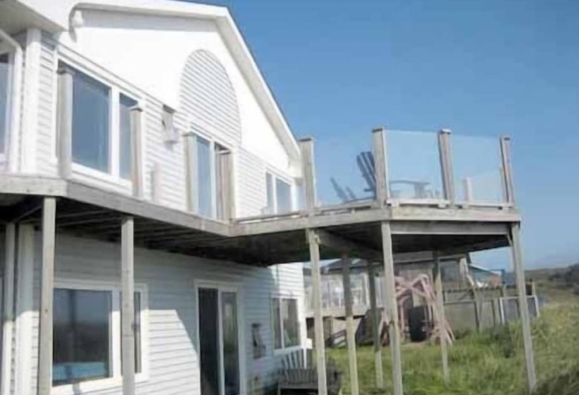 بنسيون Moonlight Beach Suites