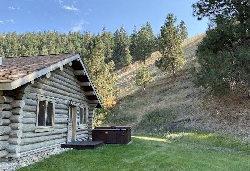 Rye Creek Lodge