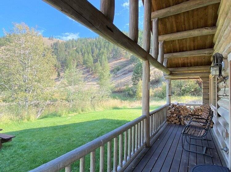 Rye Creek Lodge