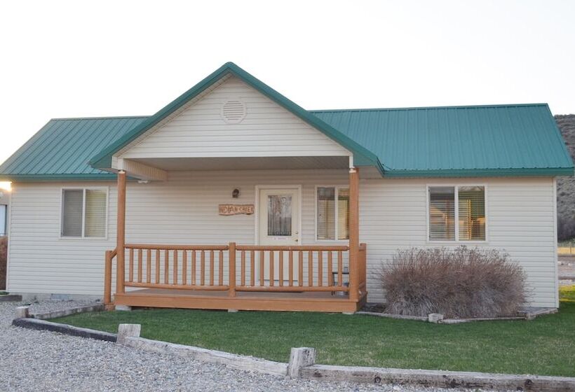 Sleepy J Cabins