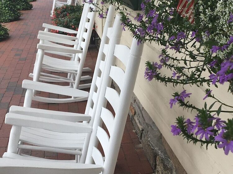 민박 Highlands Inn