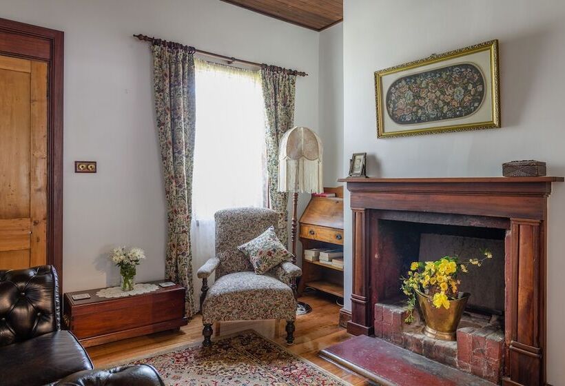 Bridge Cottage
