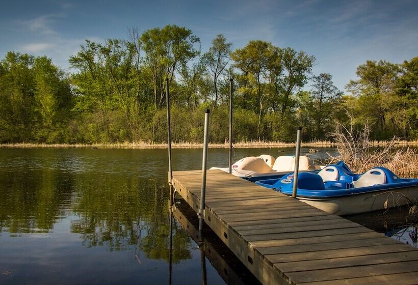 هتل Curriers Lakeview Lodge
