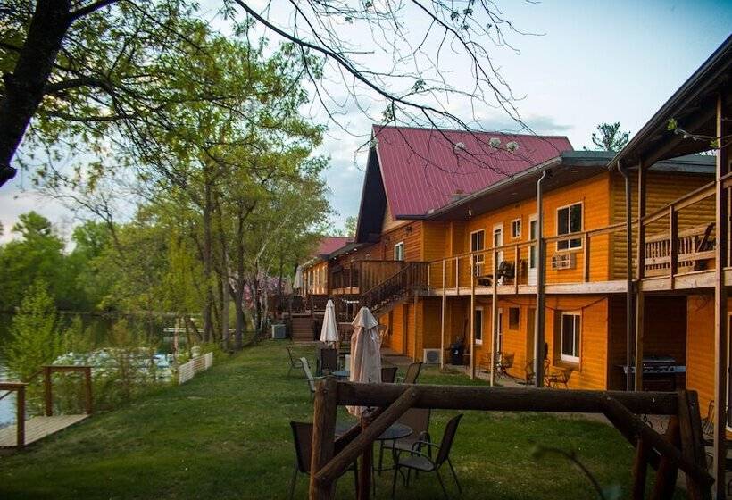 هتل Curriers Lakeview Lodge