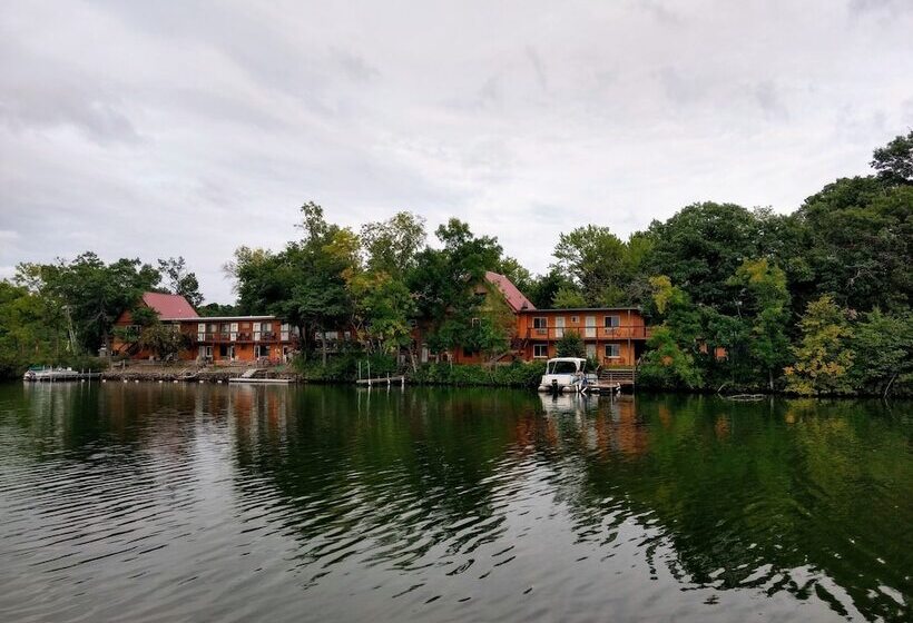 هتل Curriers Lakeview Lodge