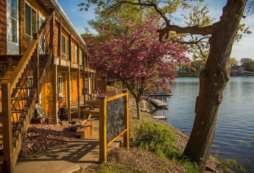 هتل Curriers Lakeview Lodge