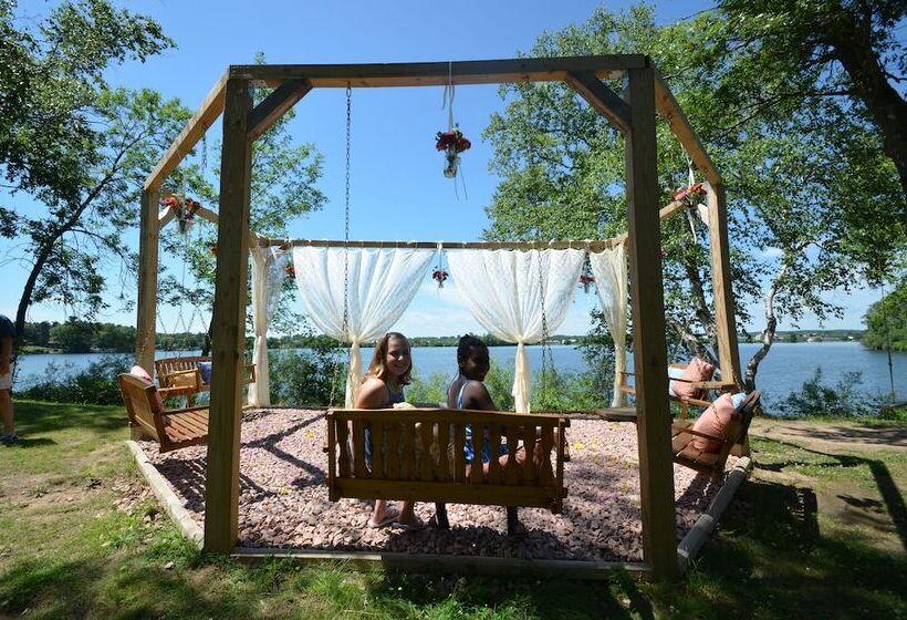 هتل Curriers Lakeview Lodge
