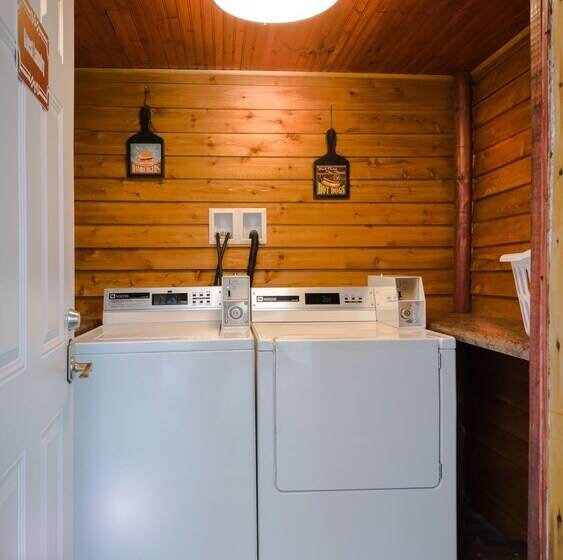 هتل Curriers Lakeview Lodge