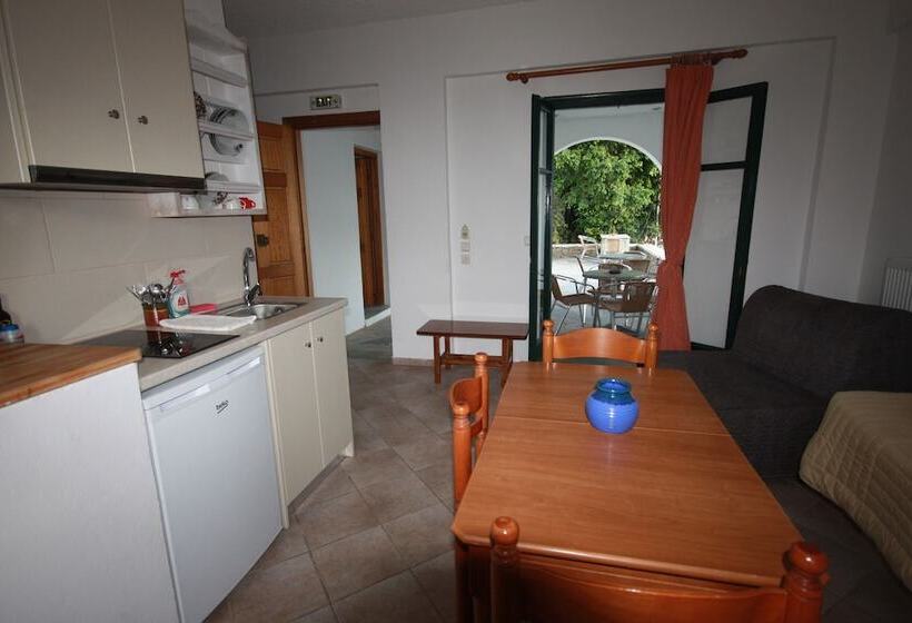 Отель Cyclades Beach Apartments