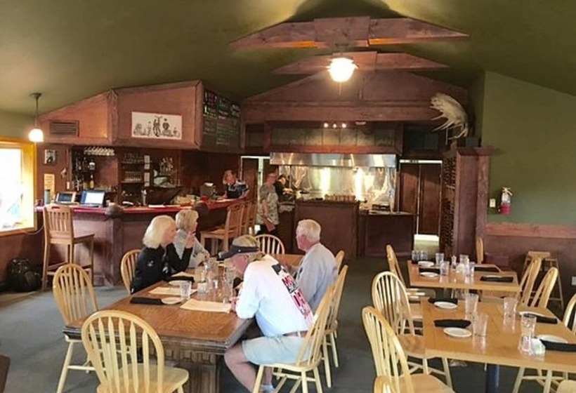 בית מלון כפרי The Perch Resort