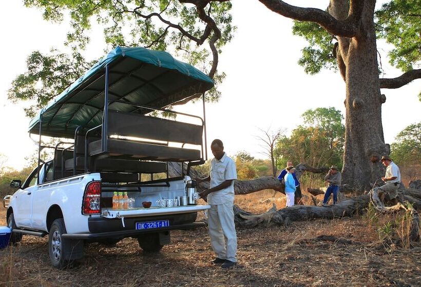 هتل Fathala Wildlife Reserve