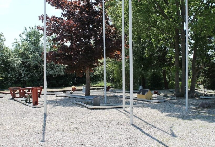 هتل Nordsjællands Feriepark & Camping