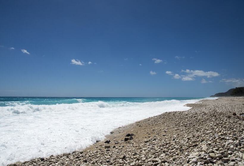 هتل Sea Breeze
