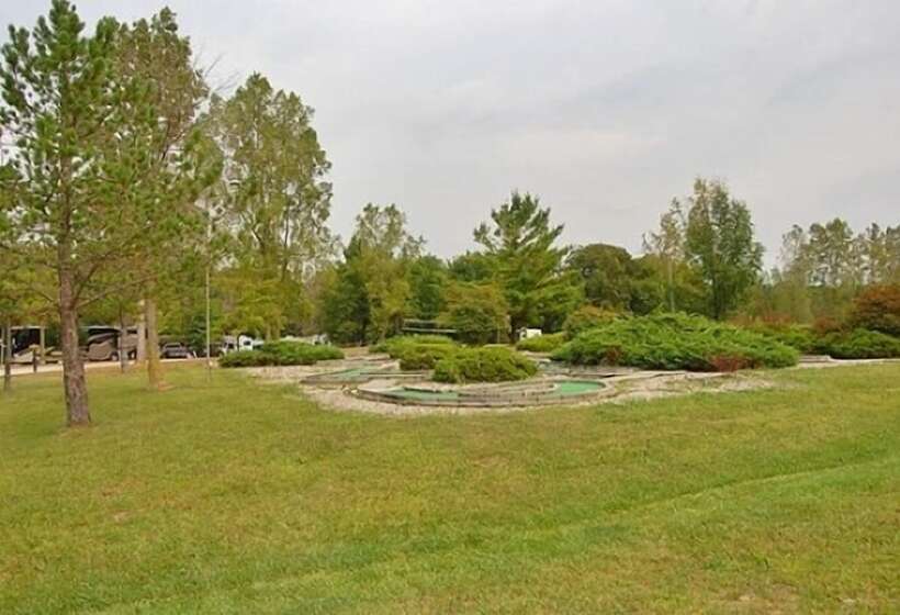 هتل St Clair Rv Resort