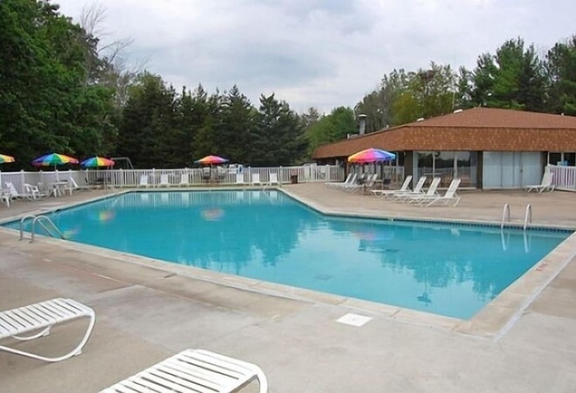 هتل St Clair Rv Resort
