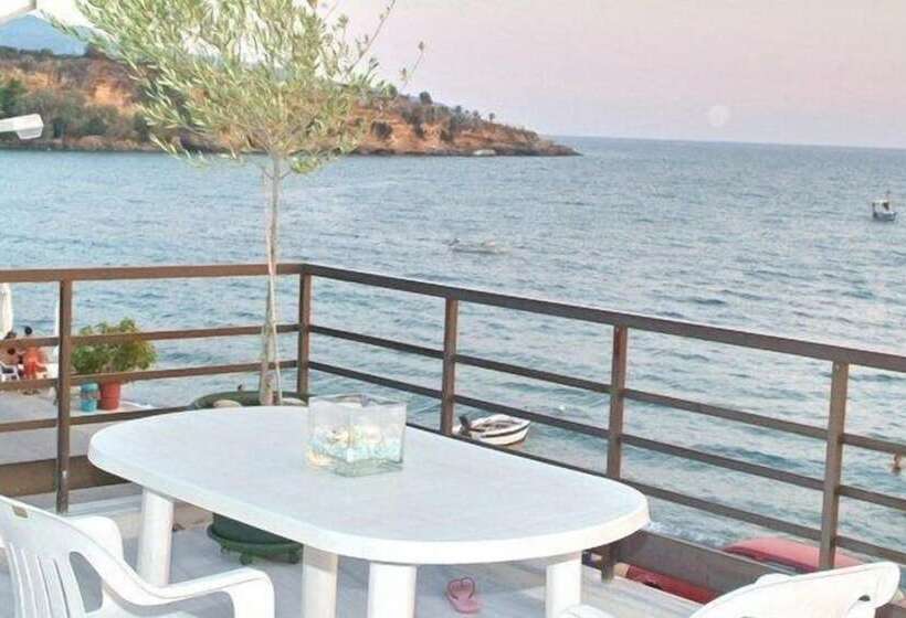 Moireas Apartments