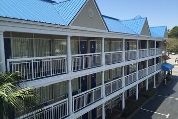 مُتل Mystic Sea Resort