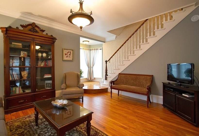 بنسيون Rayski Guest House