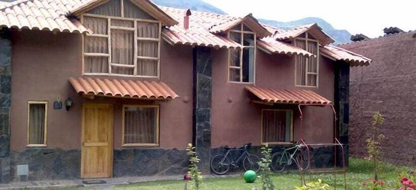 Pirwa Sacred Valley Lodge   Hostel