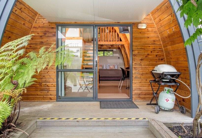 אתר נופש Hot Water Beach Top 10 Holiday Park