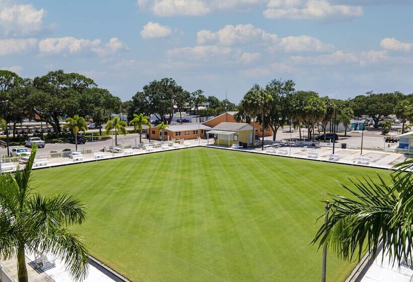 Sun Outdoors Sarasota