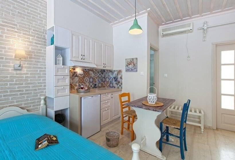 Alkionides Seaside Apartments