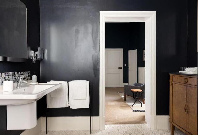 צימר Chateau De La Resle   Design Hotels