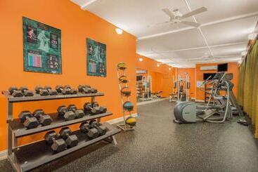 هتل Baymont By Wyndham Fayetteville Fort Bragg Area