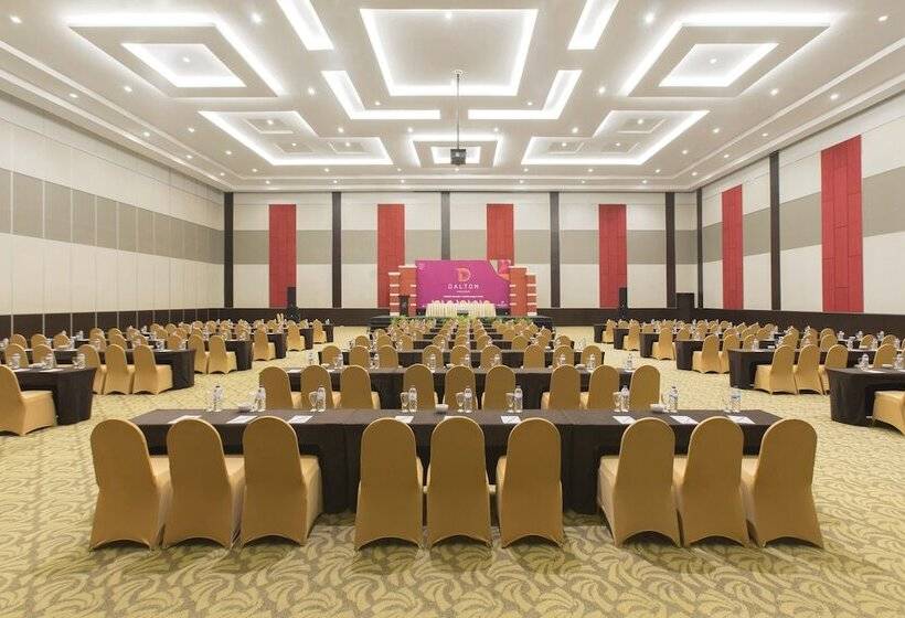 هتل Dalton Makassar