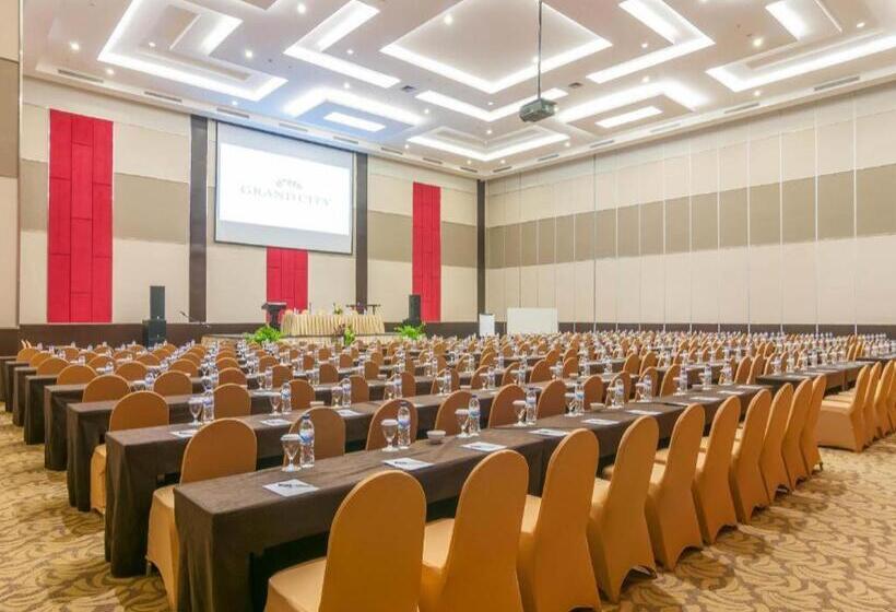 هتل Dalton Makassar