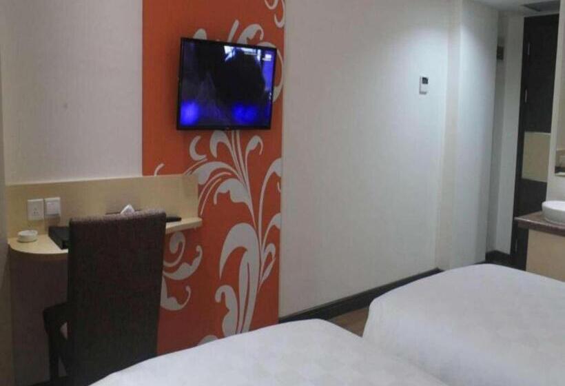 هتل Dalton Makassar