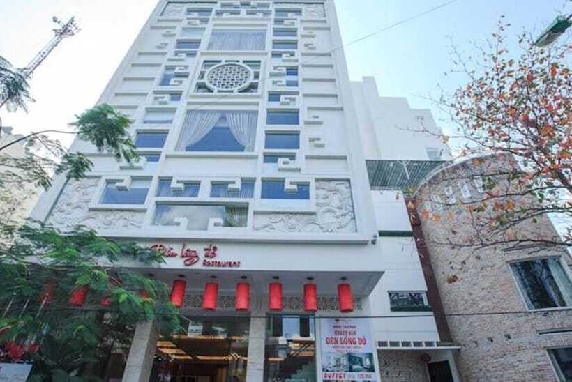 Den Long Do Hotel & Restaurant