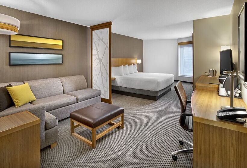 בית מלון כפרי Doubletree By Hilton Edmonton Downtown
