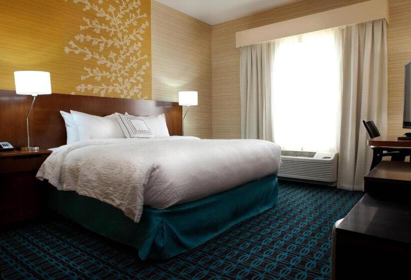 בית מלון כפרי Fairfield Inn & Suites By Marriott Lethbridge