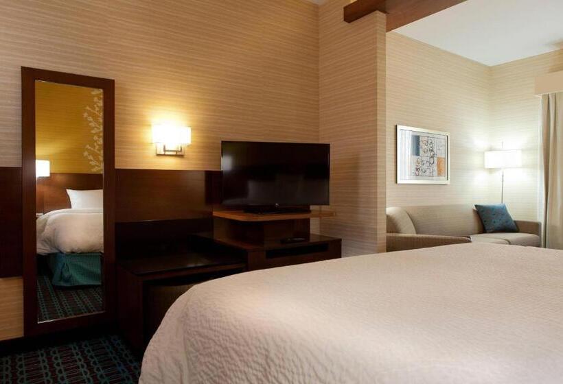 בית מלון כפרי Fairfield Inn & Suites By Marriott Lethbridge