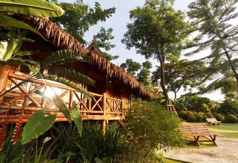 هتل Gin's Maekhong View Resort & Spa