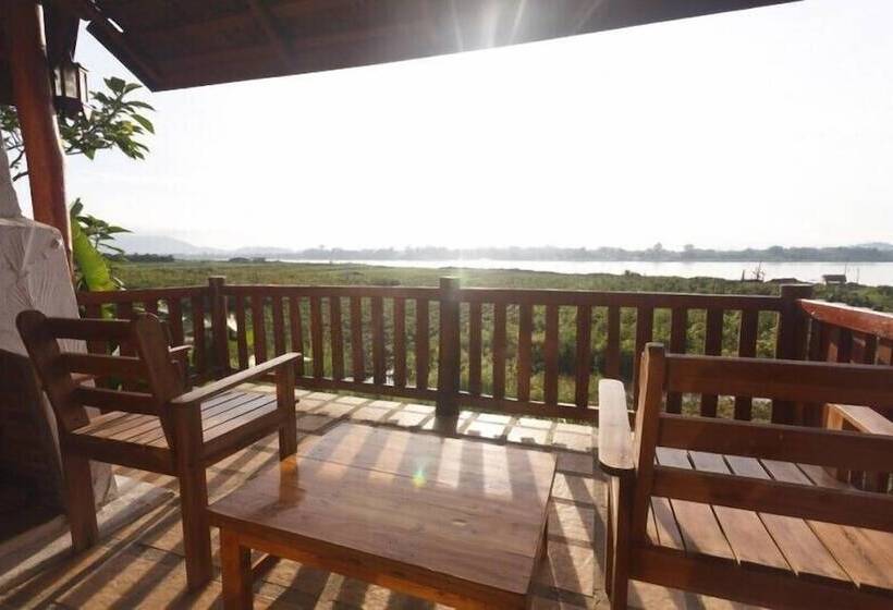 هتل Gin's Maekhong View Resort & Spa