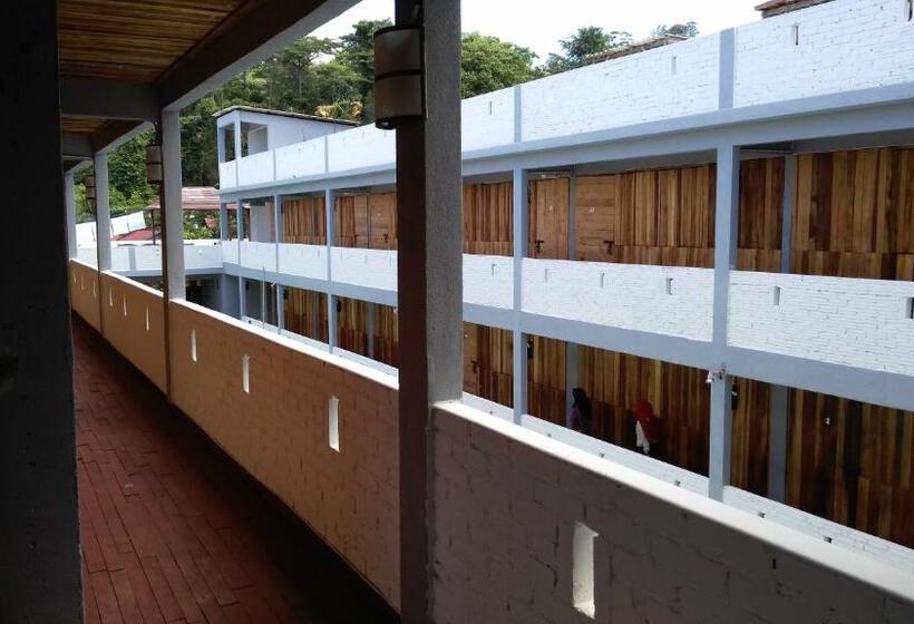 هتل Joe Fisherman Inn