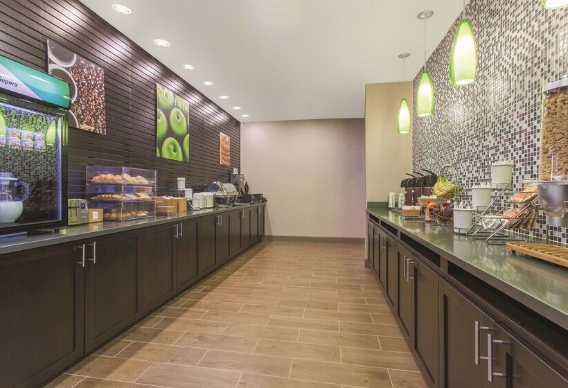 هتل La Quinta By Wyndham Tumwater   Olympia