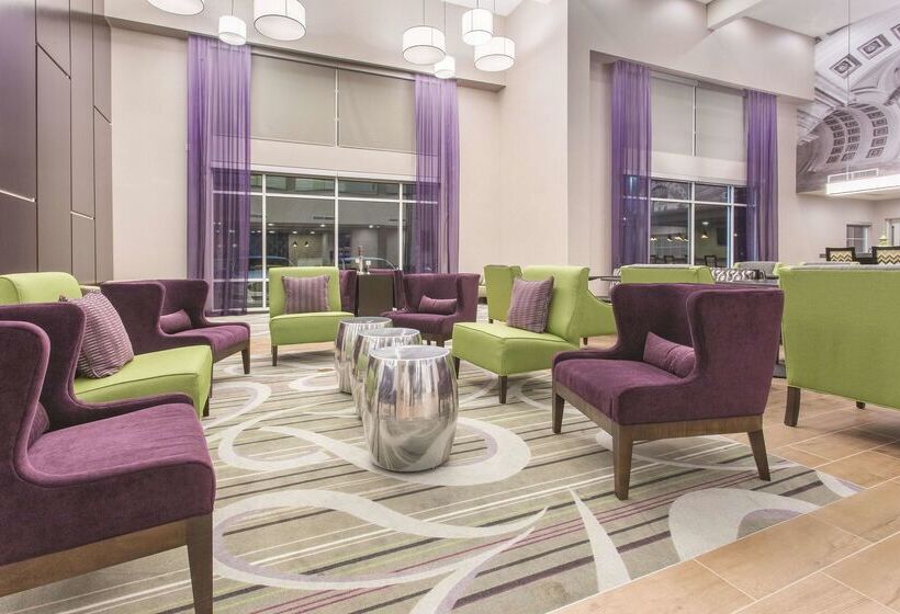 هتل La Quinta By Wyndham Tumwater   Olympia