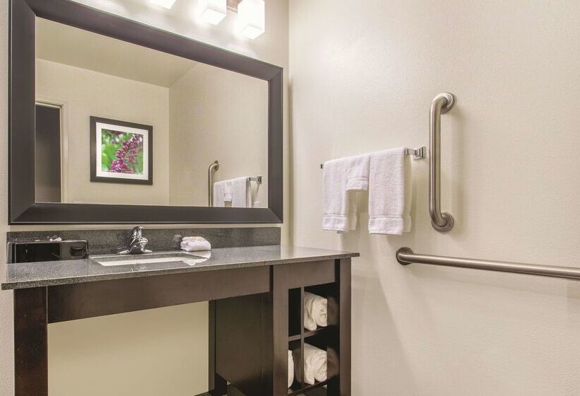 هتل La Quinta By Wyndham Tumwater   Olympia