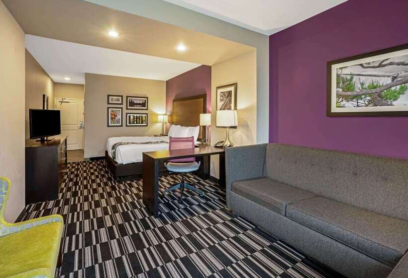 هتل La Quinta By Wyndham Tumwater   Olympia