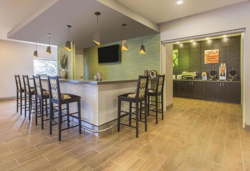 هتل La Quinta By Wyndham Tumwater   Olympia