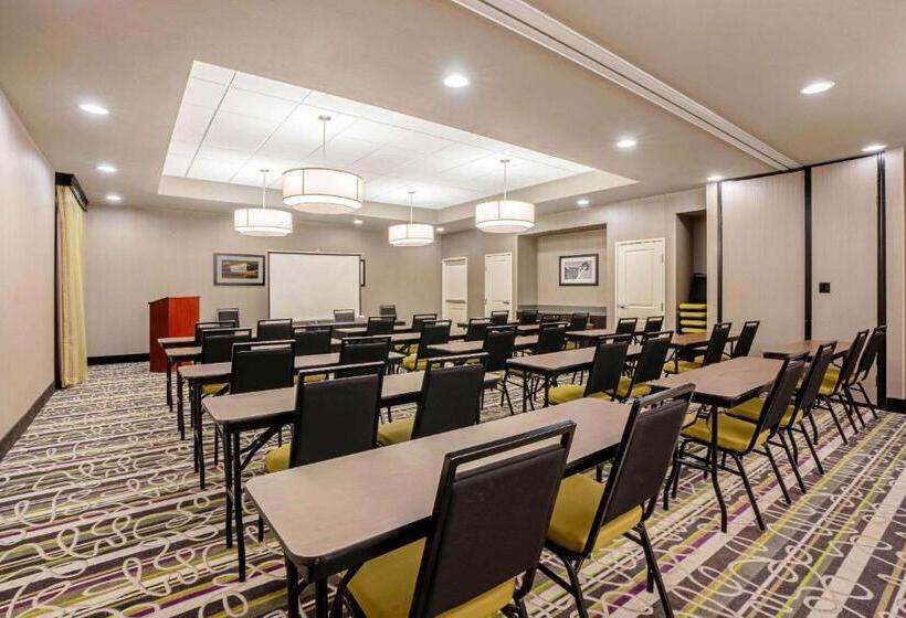 هتل La Quinta By Wyndham Tumwater   Olympia