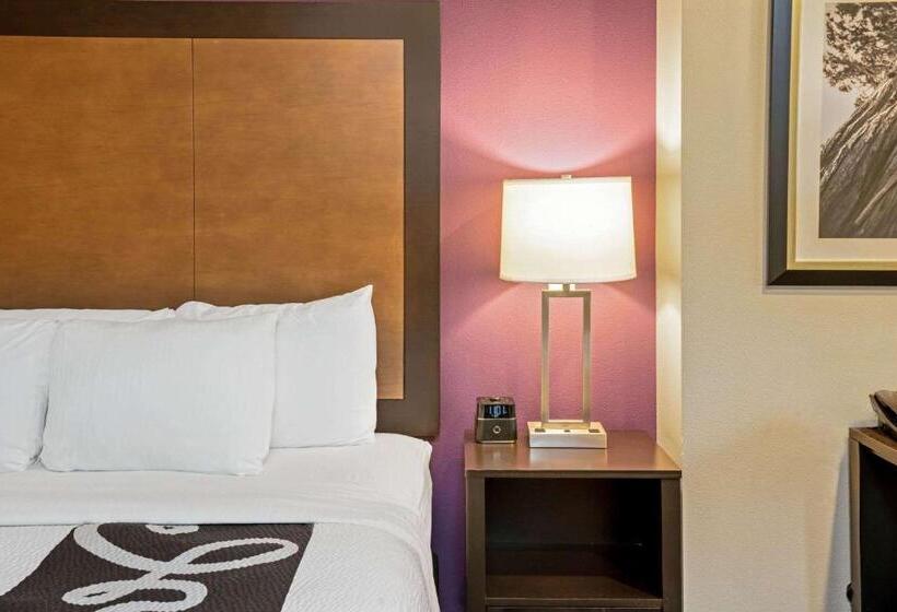 هتل La Quinta By Wyndham Tumwater   Olympia