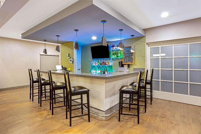 هتل La Quinta By Wyndham Tumwater   Olympia