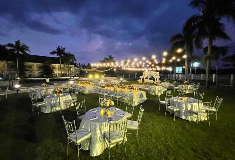 فندق Luisita Central Park
