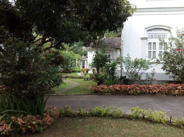 هتل Manor House, Kandy, Lka