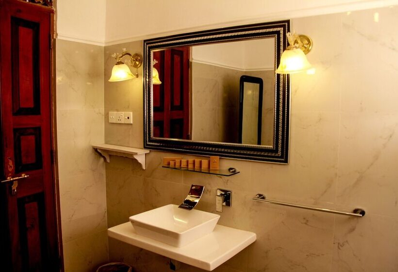 هتل Manor House, Kandy, Lka